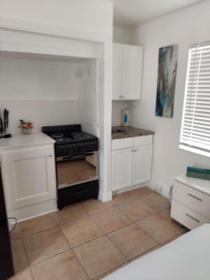 Singer Island Inn Studio/ Walk To The Beach Уест Палм Бийч Екстериор снимка