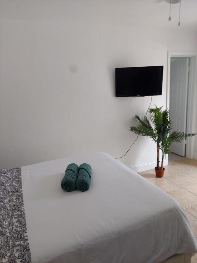 Singer Island Inn Studio/ Walk To The Beach Уест Палм Бийч Екстериор снимка
