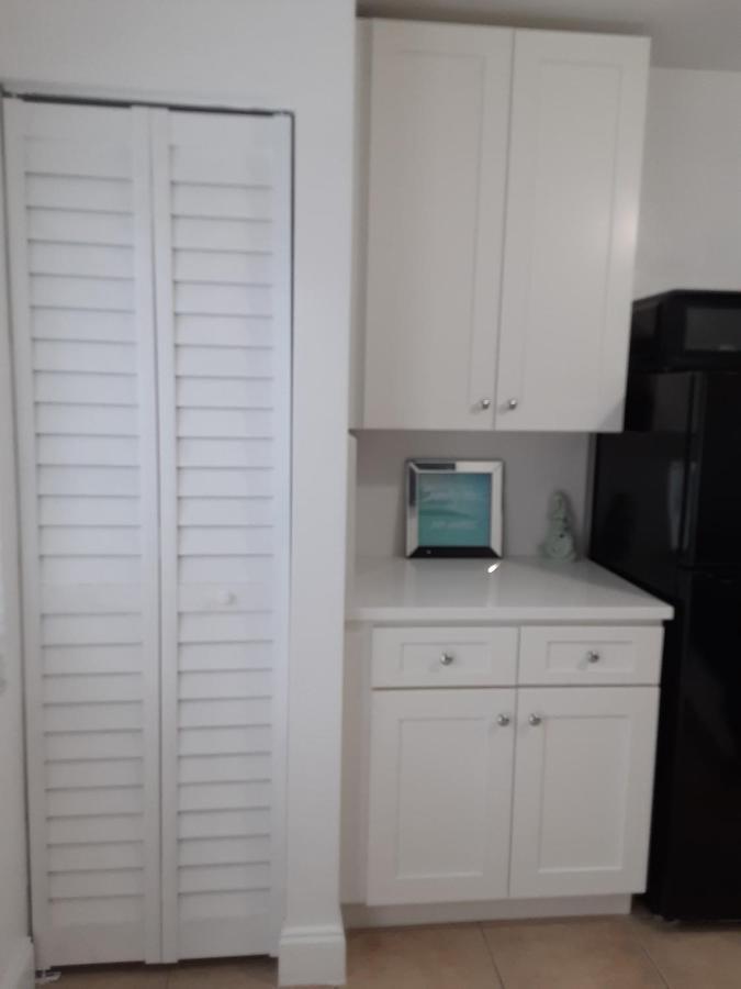 Singer Island Inn Studio/ Walk To The Beach Уест Палм Бийч Екстериор снимка